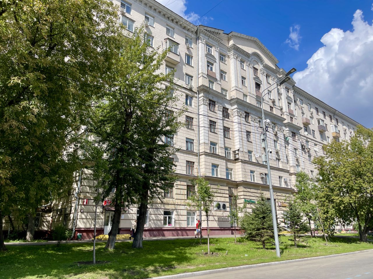 Продажа 3-комн квартиры на вторичном рынке улица Трофимова, 35/20