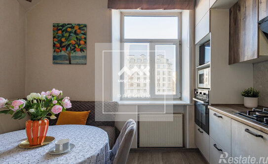 Продажа 4-комн квартиры на вторичном рынке наб Реки Карповки,  д. 16