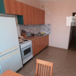 Аренда 2-комн квартиры на вторичном рынке Хованская улица,  д. 6