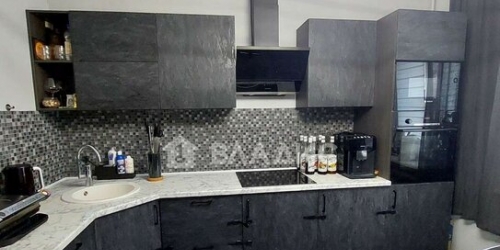 3-комн квартира ул Комдива Орлова,  д. 4