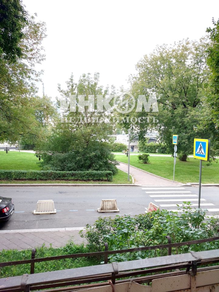 Продажа 2-комн квартиры на вторичном рынке Ростовская набережная, 3