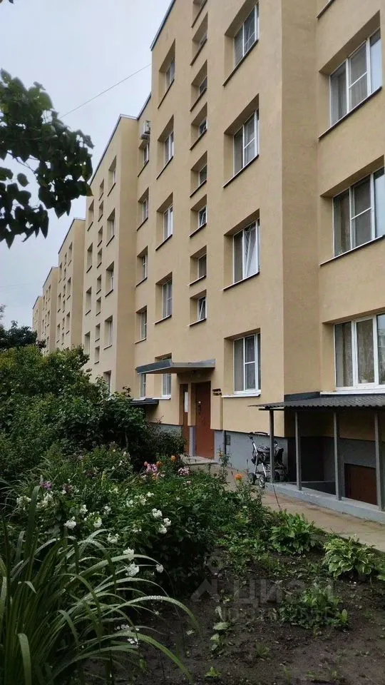 Продажа 1-комн квартиры на вторичном рынке д. Гостилицы, улица Школьная, 7