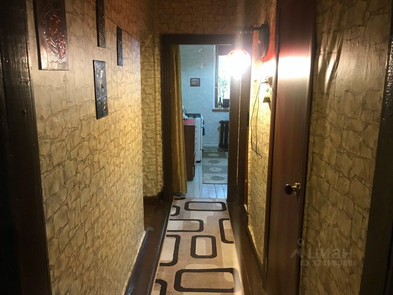 Продажа 2-комн квартиры на вторичном рынке пос. Красава, улица Комсомольская, 20
