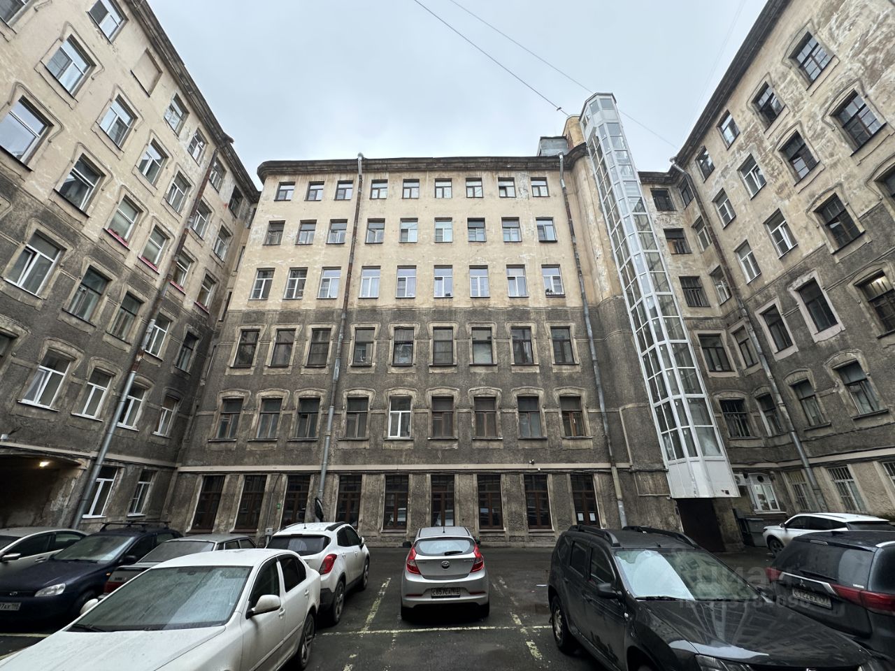 Продажа 4-комн квартиры на вторичном рынке набережная Реки Фонтанки, 96