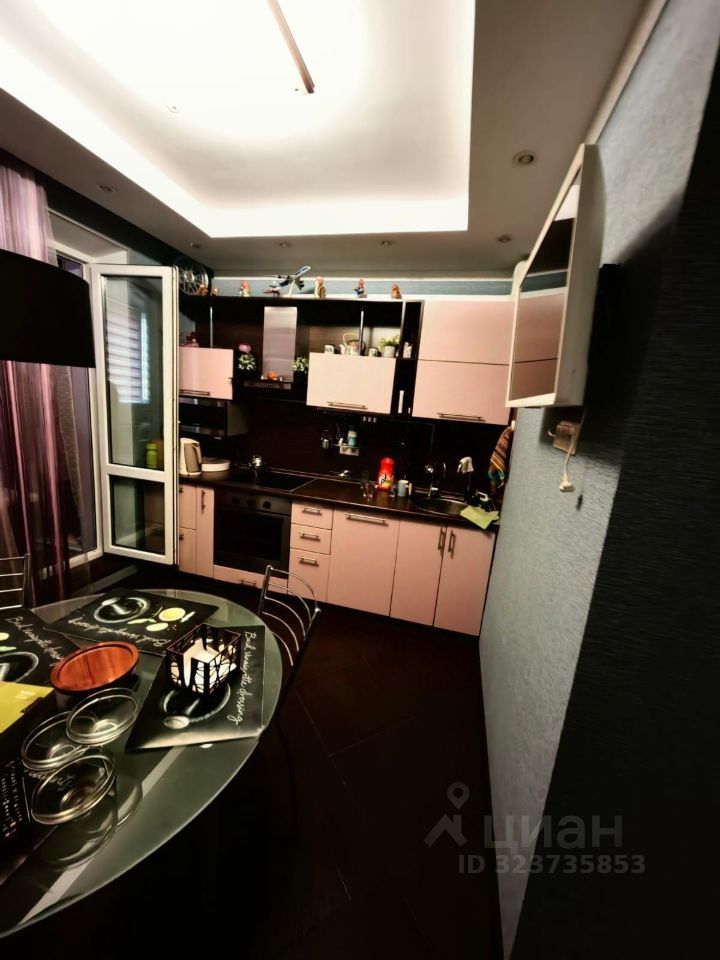 Продажа 2-комн квартиры на вторичном рынке Западный мкр, улица Лунная, 23