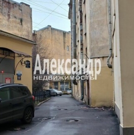 Продажа 3-комн квартиры на вторичном рынке переулок Бринько