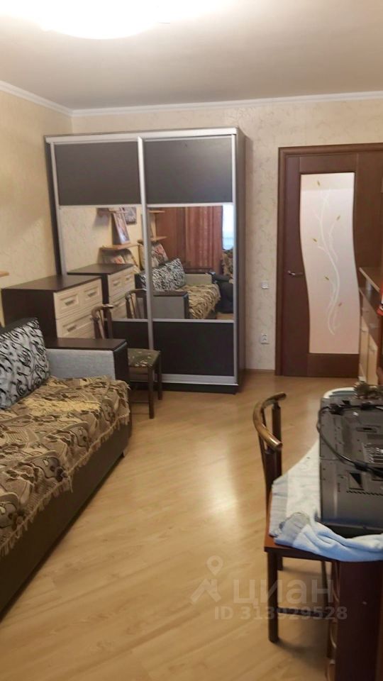 Продажа 3-комн квартиры на вторичном рынке Рощино пгт, улица Садовая, 4