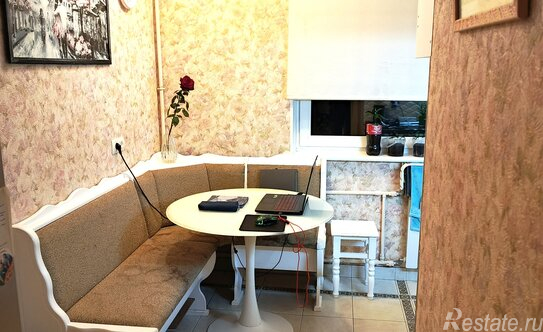 Продажа 2-комн квартиры на вторичном рынке Подвойского ул,  д. 10