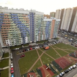 Продажа 2-комн квартиры на вторичном рынке Мурино г, Петровский б-р,  д. 14 к3