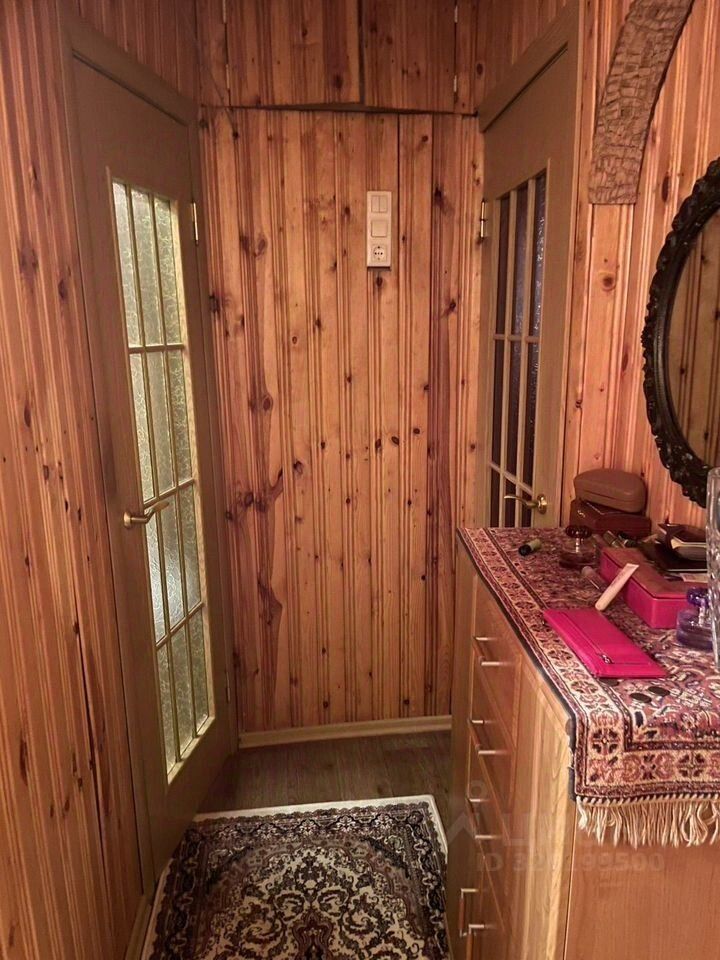 Продажа 2-комн квартиры на вторичном рынке Сланцы, улица Гагарина,  д. 52