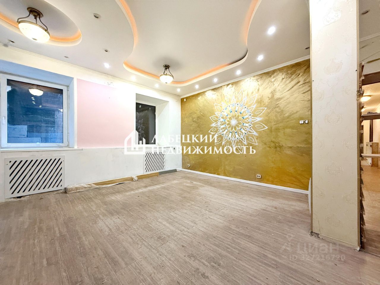 Продажа 3-комн квартиры на вторичном рынке Лиговский проспект, 44