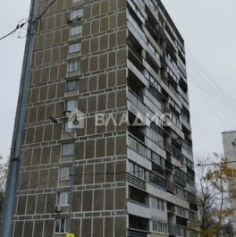 Продажа 1-комн квартиры на вторичном рынке Новогиреевская улица,  д. 22