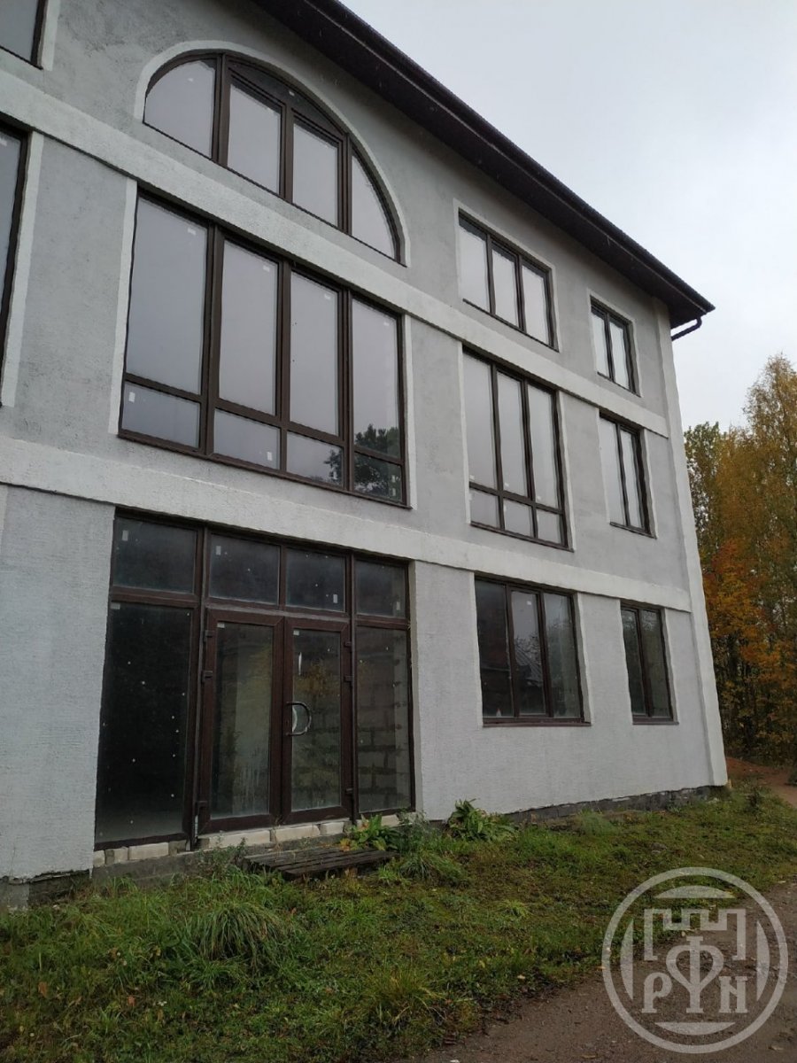 Продажа торгового помещения Ломоносов г., Рубакина ул. ,  д. 19