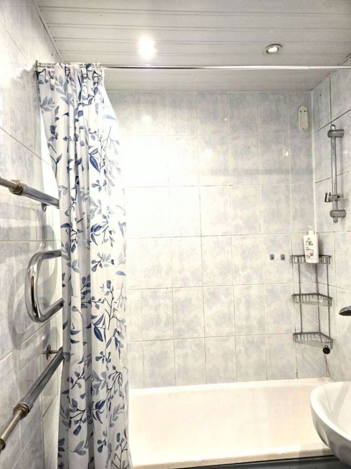 Продажа 2-комн квартиры на вторичном рынке Харьковский проезд, 1ВК1