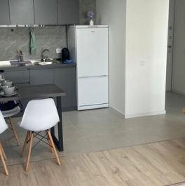 Продажа 2-комн квартиры на вторичном рынке улица Корнейчука,  д. 27