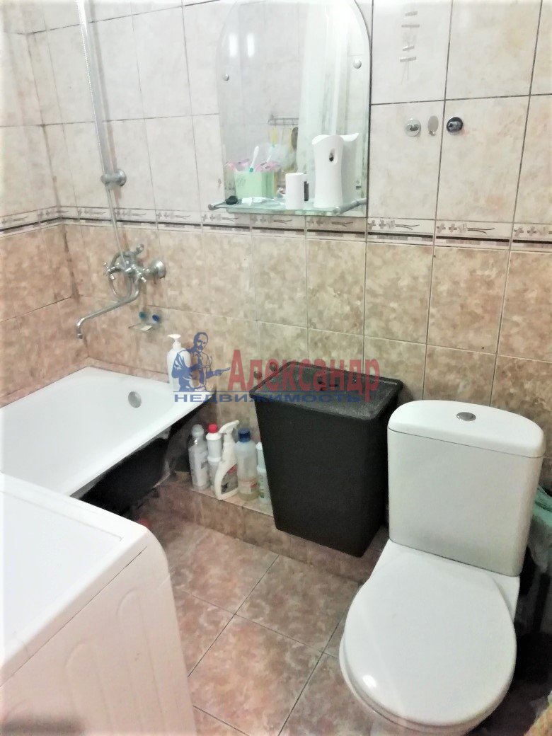 Продажа 3-комн квартиры на вторичном рынке Красных Зорь бул. ,  д. 12