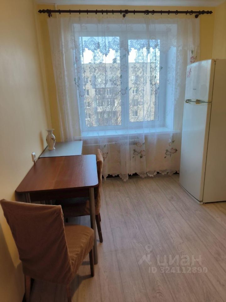 Аренда 1-комн квартиры на вторичном рынке Будапештская улица, 38К2