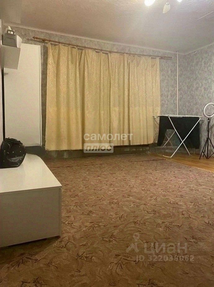 Продажа 1-комн квартиры на вторичном рынке Онежская улица, 12