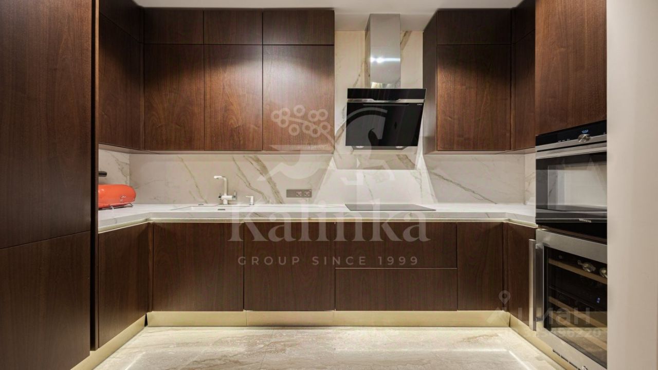 Продажа 2-комн квартиры на вторичном рынке улица Сергея Макеева, 9к3