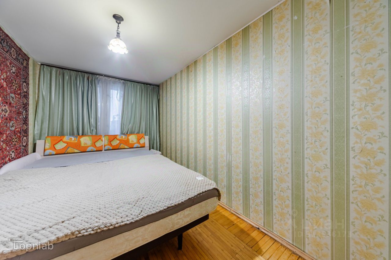 Продажа 4-комн квартиры на вторичном рынке улица Сикейроса, 21к1А