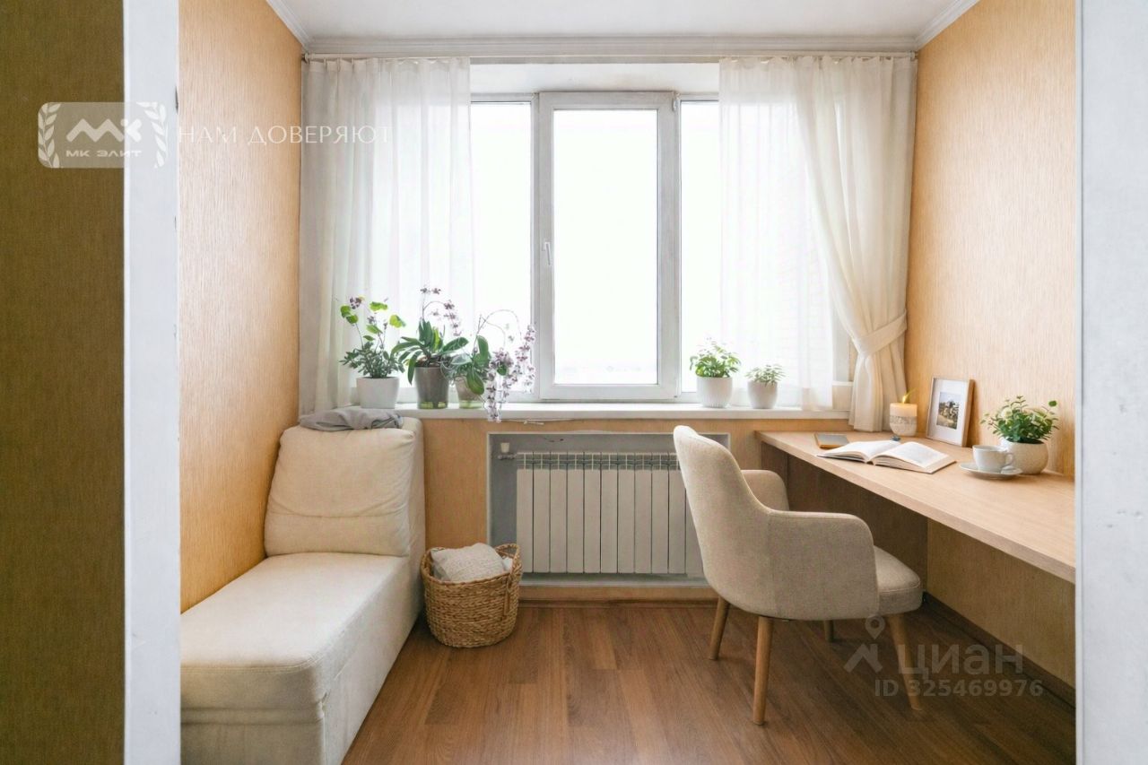Продажа 3-комн квартиры на вторичном рынке улица Асафьева, 5к1