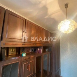 Продажа 3-комн квартиры на вторичном рынке улица Красного Маяка,  д. 8 к2