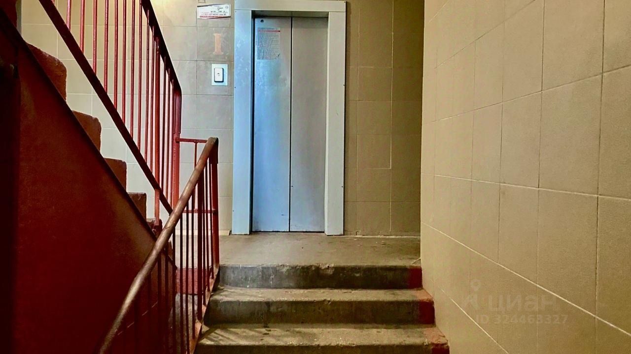 Продажа 3-комн квартиры на вторичном рынке Кировск, Ладожская улица, 20