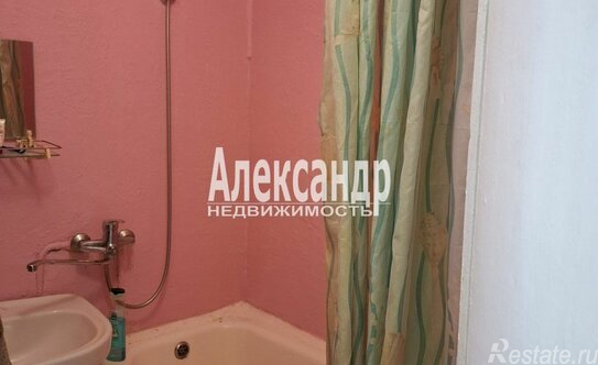 Продажа 1-комн квартиры на вторичном рынке Витебский пр-кт,  д. 53 к3