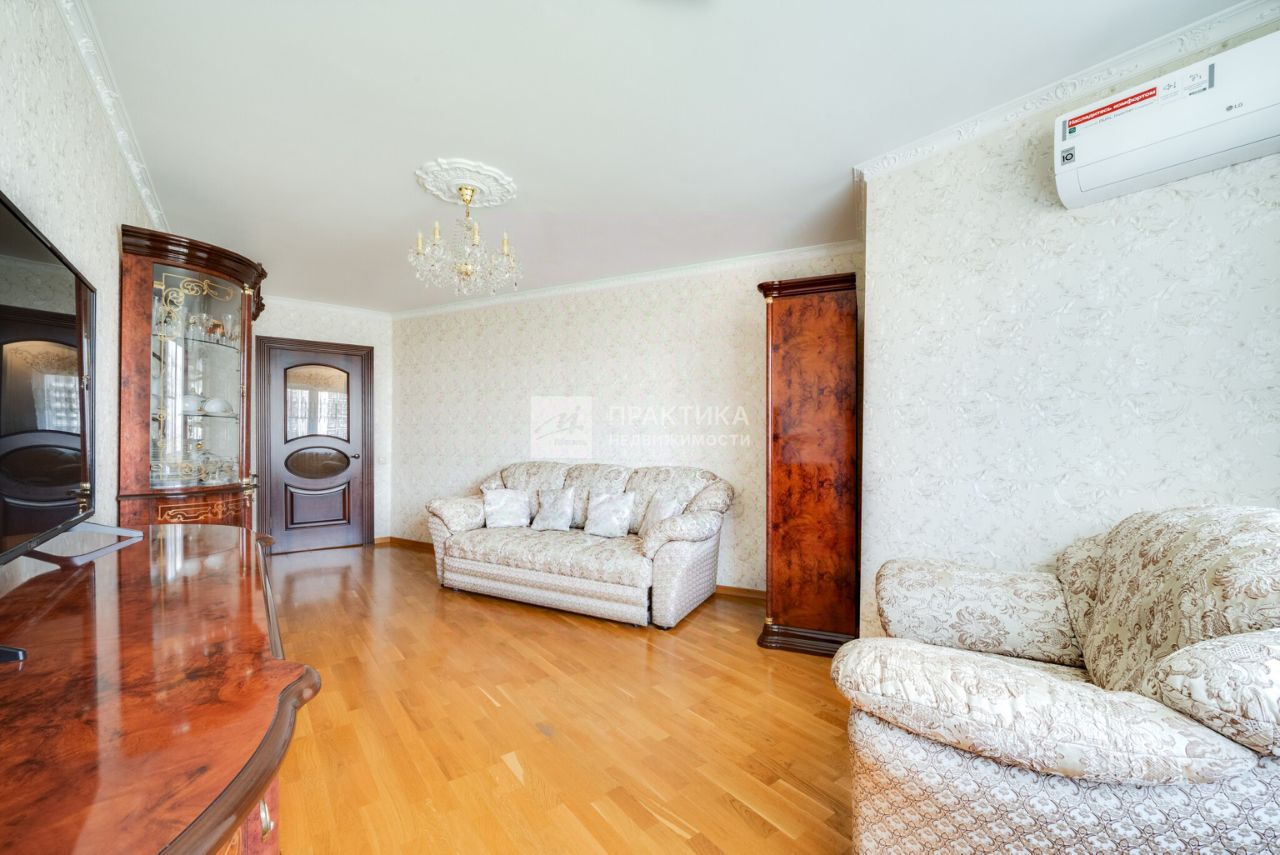 Продажа 2-комн квартиры на вторичном рынке Люблинская улица, 165К2