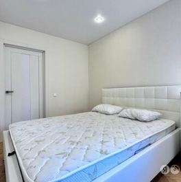 Аренда 2-комн квартиры на вторичном рынке Маршала Конева ул,  д. 1