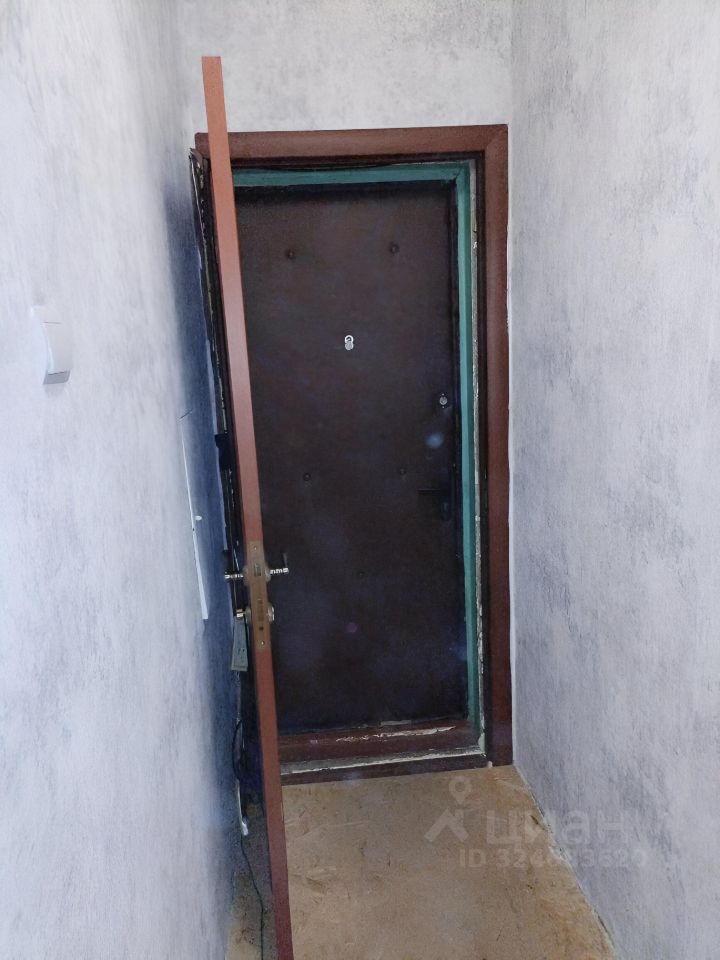 Продажа 1-комн квартиры на вторичном рынке пос. Парголово, улица Первого Мая, 81