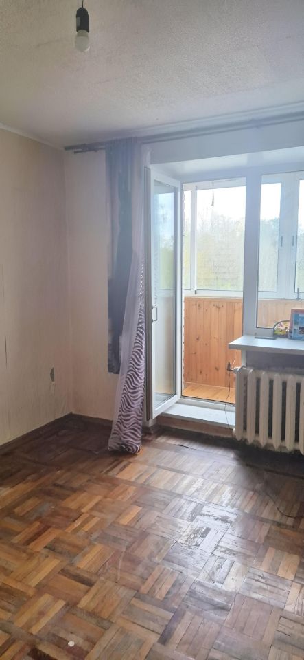 Продажа 2-комн квартиры на вторичном рынке пос. Молодежное, Солнечная улица, 5