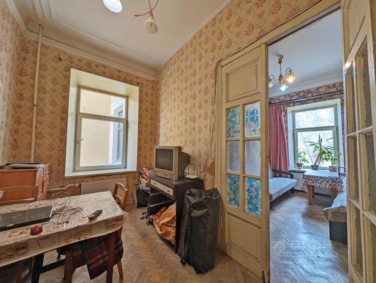 Продажа 3-комн квартиры на вторичном рынке Невский проспект, 105