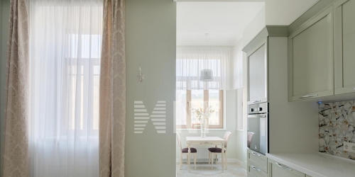 4-комн квартира Смольный пр-кт,  д. 13