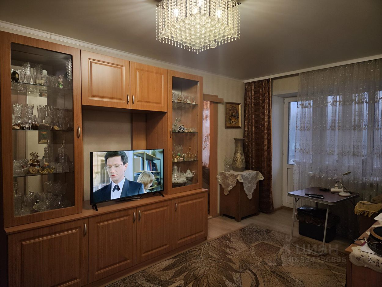 Продажа 2-комн квартиры на вторичном рынке Центральный мкр, улица Рабочая,  д. 3