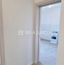 Продажа 3-комн квартиры на вторичном рынке ул Гарибальди,  д. 17,  к. 1