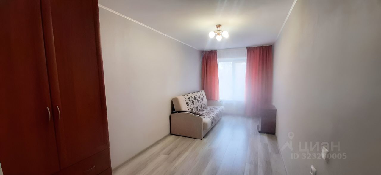 Аренда 3-комн квартиры на вторичном рынке Инициативная улица, 16К3