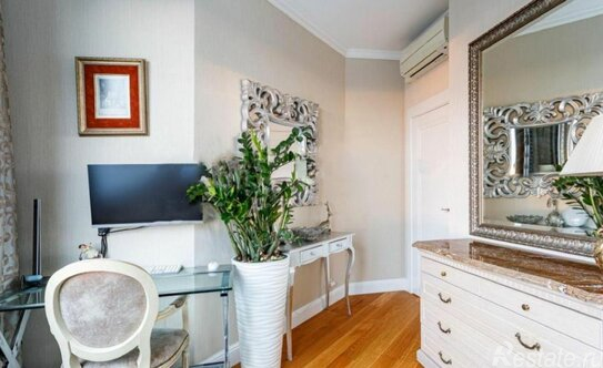 Продажа 5-комн квартиры на вторичном рынке Мосфильмовская улица,  д. 70 к7