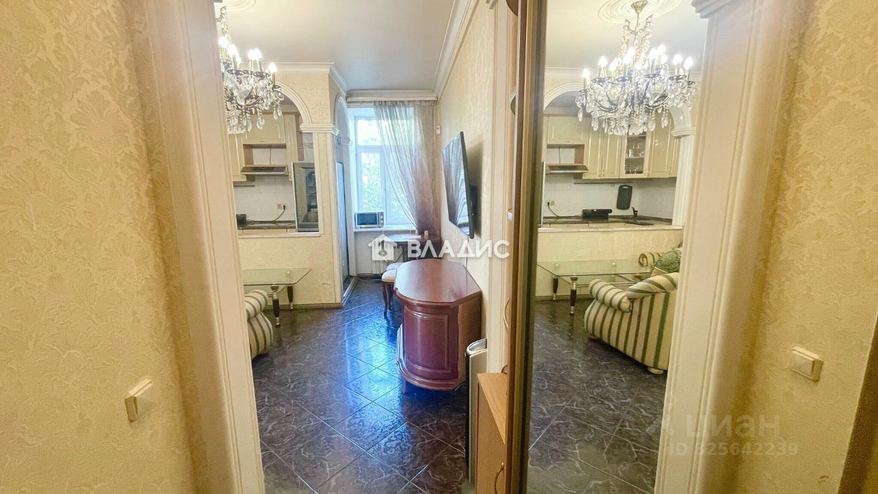 Продажа 2-комн квартиры на вторичном рынке Подсосенский переулок,  д. 24