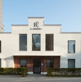 Продажа 2-комн квартиры на вторичном рынке Мичуринский пр-кт,  д. 56