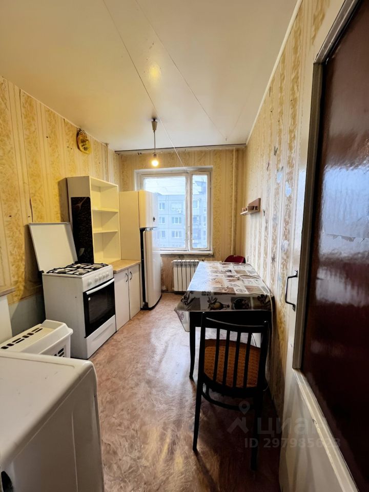 Продажа 2-комн квартиры на вторичном рынке Жуковский, Московская площадь, 5