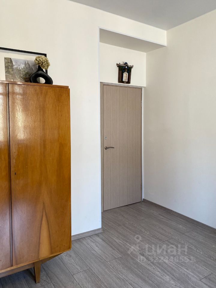 Продажа 3-комн квартиры на вторичном рынке Каменноостровский проспект, 22