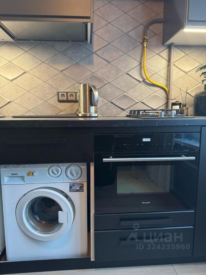 Продажа 2-комн квартиры на вторичном рынке Чертановская улица, 24К1