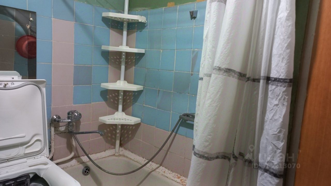 Продажа комнаты Ломоносов, Александровская улица, 31