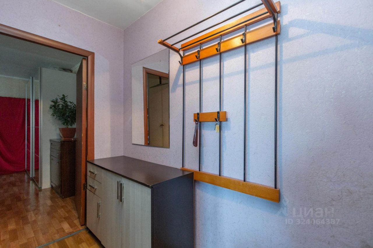 Продажа 2-комн квартиры на вторичном рынке улица Сталеваров, 12К2