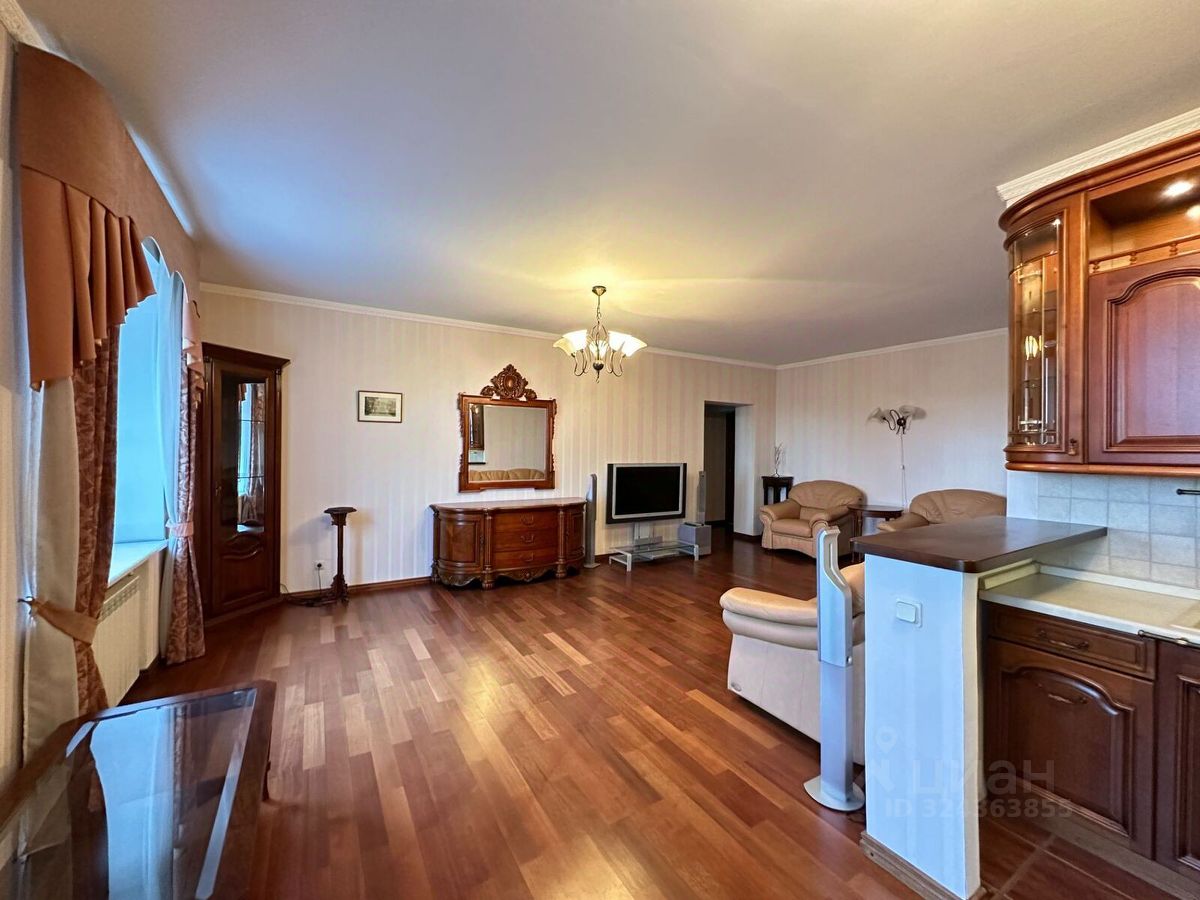 Продажа 2-комн квартиры на вторичном рынке улица Веденеева, 8к1