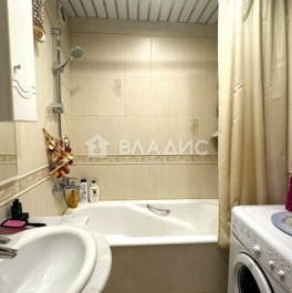 Продажа 3-комн квартиры на вторичном рынке Микрорайон Кутузовский, улица Чистяковой