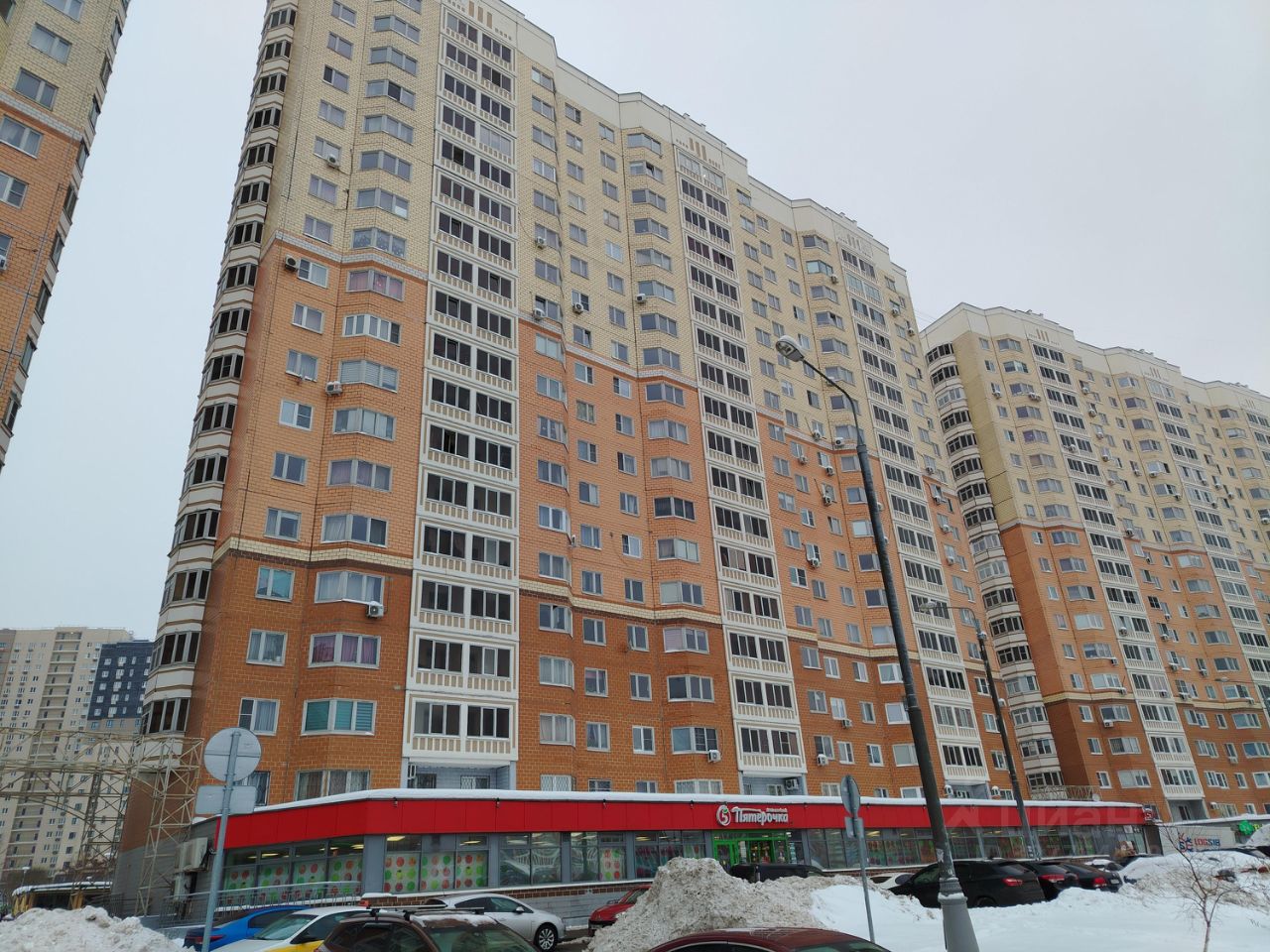 Продажа 3-комн квартиры на вторичном рынке Рождественская улица, 31