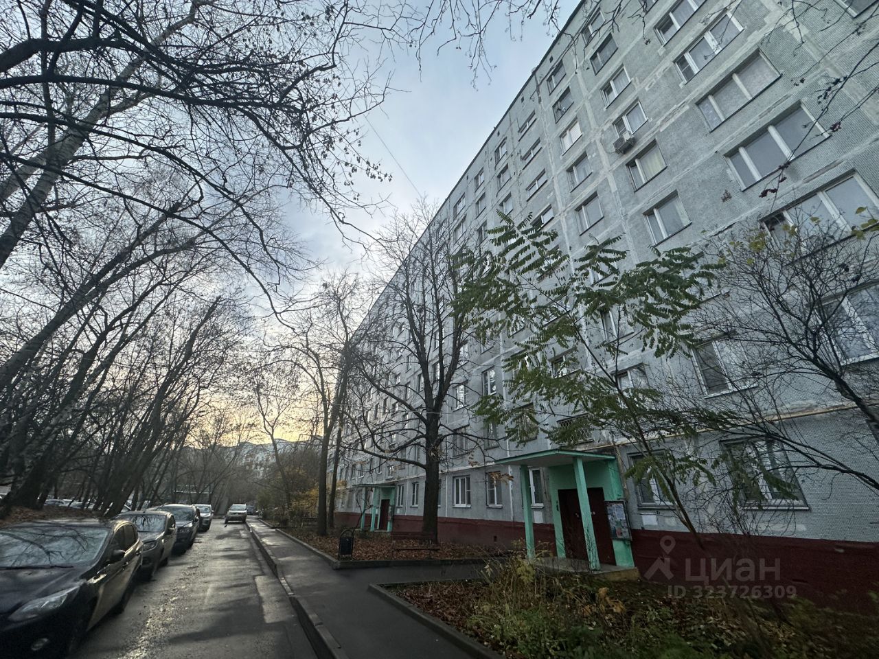 Продажа 2-комн квартиры на вторичном рынке улица Подольских Курсантов, 8К2