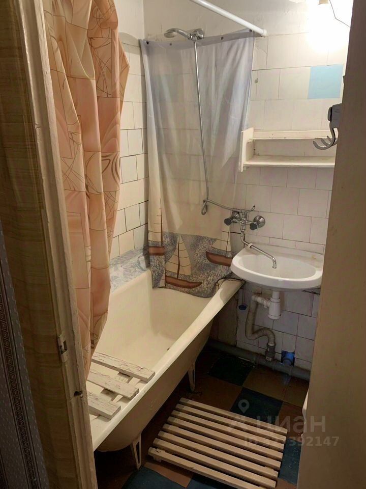 Продажа 3-комн квартиры на вторичном рынке улица Верности, 36